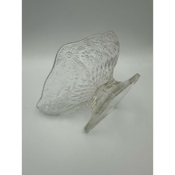 Antique 1900s EAPG Bowl | Sunburst Aster| Pressed Glass Footed Dish| Square Base - Picture 3 of 7